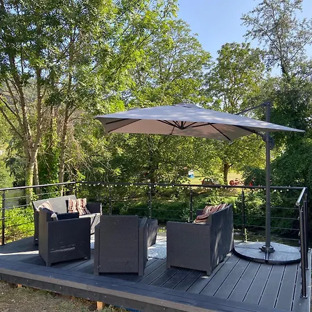 Private Riverside With Breathtaking Views *