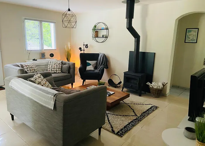 Private Riverside With Breathtaking Views فيلة Axat